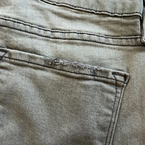 FRAME - Ripped Jeans - Picture 3 of 7